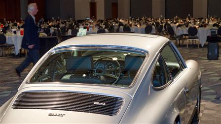 Handover to the winner, Porsche Parade 2011