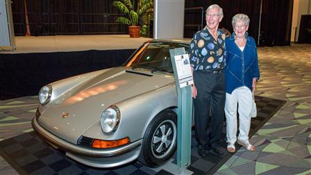 Overhandiging aan de winnaar, Porsche Parade 2011