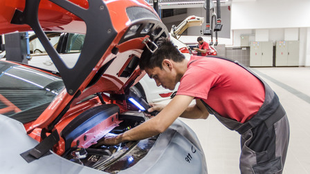 Porsche Centre Oman