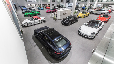 Porsche Centre Oman