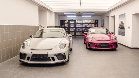 Porsche Centre Oman